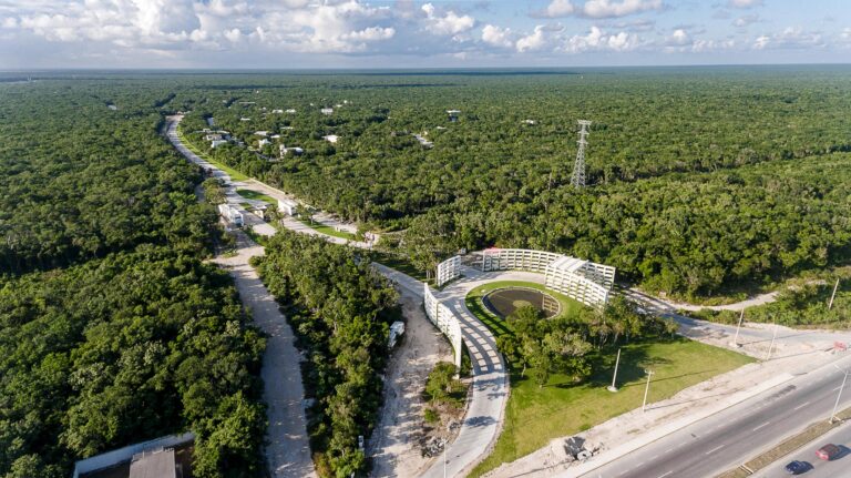 Áreas verdes y ciclovías en Xpu-Ha Oasis